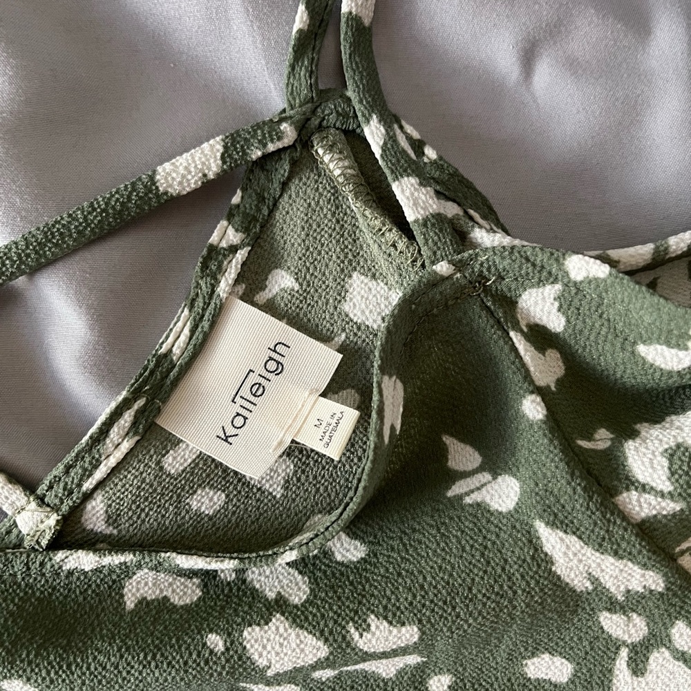 Kaileigh green floral strapped blouse. Size medium